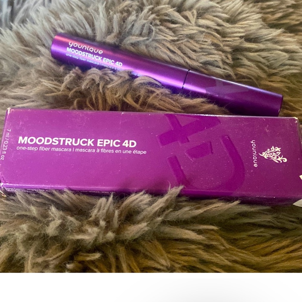 NIB Younique Moodstruck Epic 4D Mascara.